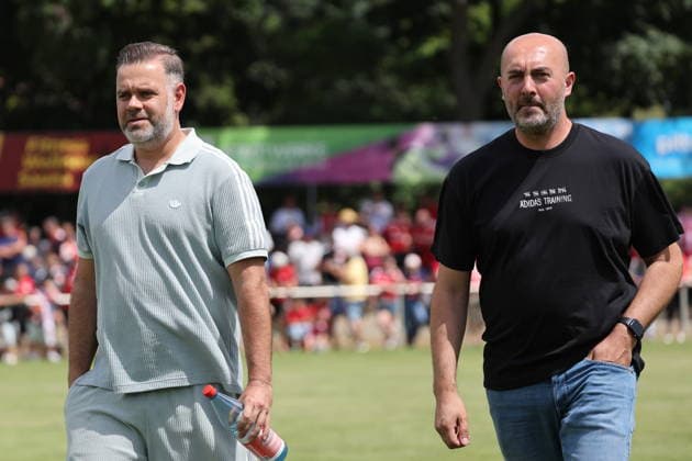 FCE-Präsident Sebastian Lemke (l.), Kaderplaner Maniyel Nergiz (Energie Cottbus) Fussball Testspiel 2026 2027 FC Energie Cottbus - Hallescher FC *** FCE President Sebastian Lemke, Squad Planner Maniyel Nergiz, Energie Cottbus Soccer, Friendly Match 2026–2027, FC Energie Cottbus, Hallescher FC
