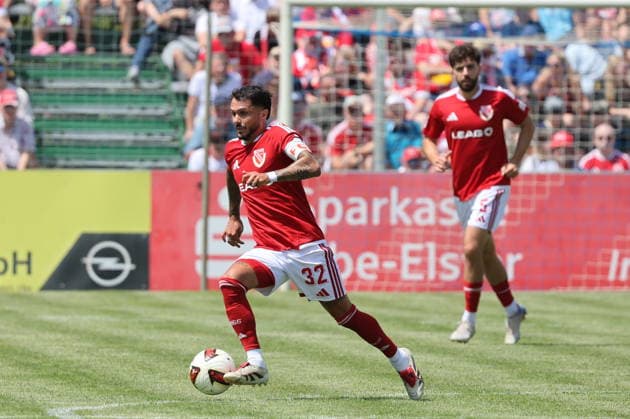 32 Leonardo Bittencourt (Energie Cottbus) Fussball Testspiel 2026 2027 FC Energie Cottbus - Hallescher FC *** 32 Leonardo Bittencourt Energie Cottbus Soccer Friendly Match 2026 2027 FC Energie Cottbus Hallescher FC