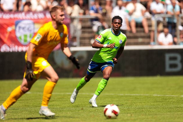 11.07.2026, Fussball, Saison 2026 2027, Testspiel, FC Gütersloh - FC Schalke 04, Junior Adamu (FC Schalke 04). Gütersloh Stadion am Heidewald NRW Deutschland xRHR-FOTO YYx *** July 11, 2026, Soccer, 2026–2027 Season, Friendly Match, FC Gütersloh vs. FC Schalke 04, Junior Adamu, FC Schalke 04, Gütersloh, Stadion am Heidewald, North Rhine-Westphalia, Germany, xRHR PHOTO YYx Copyright: RHR-FOTOx RHR-FOTO YY