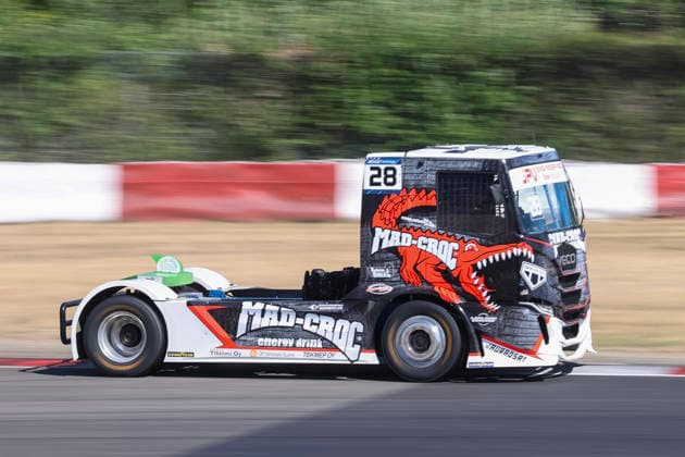 Emma Mäkinen (FIN) Iveco (28), Team Schwabentruck , Deutschland, Motorsport, Int. Shell ADAC Truck Grand Prix, Goodyear ETRC FIA European Truck Racing Championship, Race 1, 2026, 11.07.2026, Nürburg Nürburgring Deutschland *** Emma Mäkinen FIN Iveco 28, Team Schwabentruck, Germany, Motorsports, Int Shell ADAC Truck Grand Prix, Goodyear ETRC FIA European Truck Racing Championship, Race 1, 2026, July 11, 2026, Nürburg Nürburgring, Germany Copyright: xGrantxHubbsx