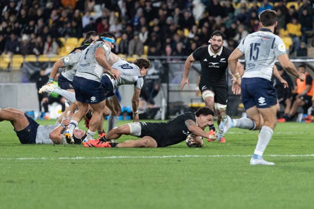 All Black centre Billy Proctor grounded by Paolo Garbisi and Danilo Fischetti. New Zealand All Blacks v Italy.Rugby Union Nations Championship. All Blacks 47 Italy 17 (HT14-10). Hnry Stadium. Wellington. New Zealand. Photo by Joe Serci (SPP) in NZ.  Copyright: xJoexSercix xSPPx Sportspressphoto_SPR188828