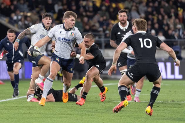 Italian reserve Leonardo Marin accelarates forward with ball in hand on attack close to the try line but is grabbed by All Black Cortez Ratima. New Zealand All Blacks v Italy.Rugby Union Nations Championship. All Blacks 47 Italy 17 (HT14-10). Hnry Stadium. Wellington. New Zealand. Photo by Joe Serci (SPP) in NZ.  Copyright: xJoexSercix xSPPx Sportspressphoto_SPR188852