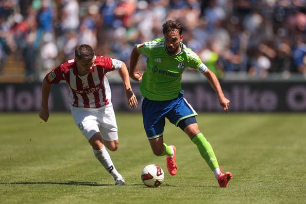 11.07.2026, Fussball, Saison 2026 2027, Testspiel, FC Gütersloh - FC Schalke 04, Kenan Karaman (FC Schalke 04) Gütersloh Stadion am Heidewald NRW Deutschland xRHR-FOTO YYx *** July 11, 2026, Soccer, 2026–2027 Season, Friendly Match, FC Gütersloh vs. FC Schalke 04, Kenan Karaman, FC Schalke 04, Gütersloh, Stadion am Heidewald, North Rhine-Westphalia, Germany, xRHR PHOTO YYx Copyright: RHR-FOTOx RHR-FOTO YY