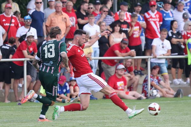 16 Ryan Malone (Energie Cottbus) Fussball Testspiel 2026 2027 FC Energie Cottbus - Hallescher FC *** 16 Ryan Malone Energie Cottbus Soccer Friendly Match 2026 2027 FC Energie Cottbus Hallescher FC