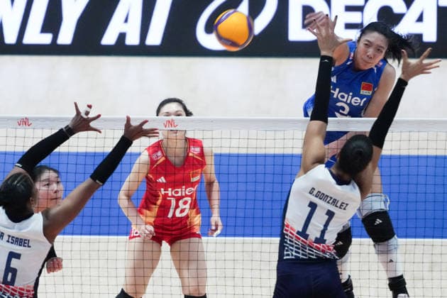 RECORD DATE NOT STATED Volleyball Nations League Hong Kong 2026 - Day 4 Tang Xin (No.3), Wang Mengjie (No.18) from team China during the match between Dominican Republic and China at Volleyball Nations League Hong Kong 2026 on July 11, 2026 in Hong Kong. (Photo by Ellan Mad Nexpher Images) Hong Kong