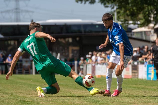 11.07.2026, xhfmx, Fussball Testspiel, VfR Fehlheim - SV Darmstadt 98 v.l. Kevin Lortz (17, VfR Fehlheim), Ibrahim El Kadiri (11, SV Darmstadt 98) (DFL DFB REGULATIONS PROHIBIT ANY USE OF PHOTOGRAPHS as IMAGE SEQUENCES and or QUASI-VIDEO) Bensheim-Fehlheim *** July 11, 2026, xhfmx, Soccer Friendly Match, VfR Fehlheim vs. SV Darmstadt 98, photo by Kevin Lortz 17, VfR Fehlheim, Ibrahim El Kadiri 11, SV Darmstadt 98 DFL DFB REGULATIONS PROHIBIT ANY USE OF PHOTOGRAPHS AS IMAGE SEQUENCES AND OR QUASI-VIDEO Bensheim Fehlheim