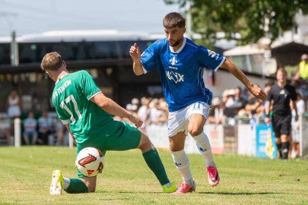 11.07.2026, xhfmx, Fussball Testspiel, VfR Fehlheim - SV Darmstadt 98 v.l. Kevin Lortz (17, VfR Fehlheim), Ibrahim El Kadiri (11, SV Darmstadt 98) (DFL DFB REGULATIONS PROHIBIT ANY USE OF PHOTOGRAPHS as IMAGE SEQUENCES and or QUASI-VIDEO) Bensheim-Fehlheim *** July 11, 2026, xhfmx, Soccer Friendly Match, VfR Fehlheim vs. SV Darmstadt 98, photo by Kevin Lortz 17, VfR Fehlheim, Ibrahim El Kadiri 11, SV Darmstadt 98 DFL DFB REGULATIONS PROHIBIT ANY USE OF PHOTOGRAPHS AS IMAGE SEQUENCES AND OR QUASI-VIDEO Bensheim Fehlheim
