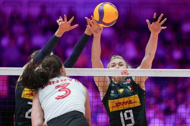 RECORD DATE NOT STATED Volleyball Nations League Hong Kong 2026 - Day 4 Kiera Van Ryk (No.3) from team Canada and Sarah Luisa Fahr (No.19) from team Italy during the match between Italy and Canada at Volleyball Nations League Hong Kong 2026 on July 11, 2026 in Hong Kong. (Photo by Ellan Mad Nexpher Images) Hong Kong