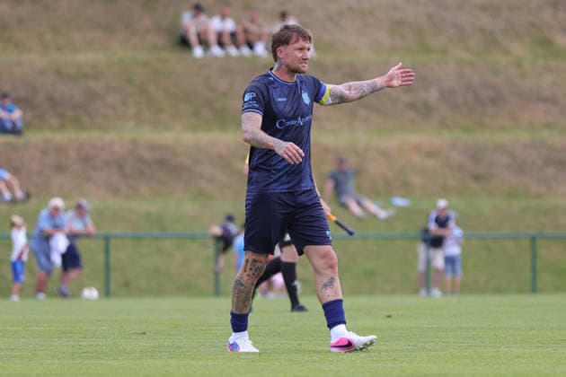 11.07.2026, Fussball, Saison 2026 2027, Testspiel: Chemnitzer FC - FC Schweinfurt 05 Jan Löhmannsröben (Chemnitzer FC, 04), Einzelfoto Frankenberg Jahnkampfbahn Sachsen Deutschland *** July 11, 2026, Soccer, 2026–2027 Season, Friendly Match: Chemnitzer FC vs. FC Schweinfurt 05, Jan Löhmannsröben (Chemnitzer FC), 04, Individual Photo, Frankenberg Jahnkampfbahn, Saxony, Germany