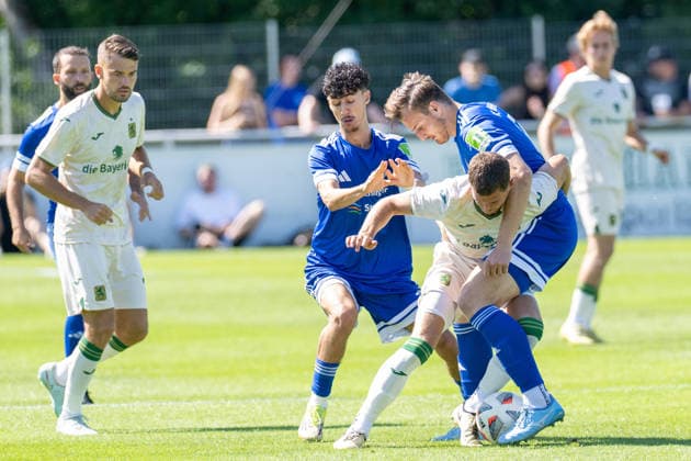 Raphael Wach 7 (TSV 1860 Muenchen), TSV 1860 Muenchen - FC Deisenhofen, Regionalliga Bayern, Testspiel, 11.07.2026 DFB regulations prohibit any use of photographs as image sequences and or quasi-video Muenchen Bayern Deutschland *** Raphael Wach 7 TSV 1860 Munich, TSV 1860 Munich FC Deisenhofen, Bavarian Regional League, Friendly Match, July 11, 2026. DFB regulations prohibit any use of photographs as image sequences and or quasi-video. Munich, Bavaria, Germany Copyright: xkolbert-press UlrichxGamelx
