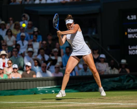 Tennis - Wimbledon Championship 2026 - Day 13 LONDON, ENGLAND - Saturday, July 11, 2026: Linda Noskova (CZE) during the Ladies Singles Final match on Day Thirteen of The Championships Wimbledon 2026 at the All England Lawn Tennis and Croquet Club. (Photo by Kirsten Holst Propaganda) LONDON All England Lawn Tennis and Croq GREATER LONDON ENGLAND  Copyright: xKirstenxHolstx 2026-07-11-029-Wimbledon_Day_13