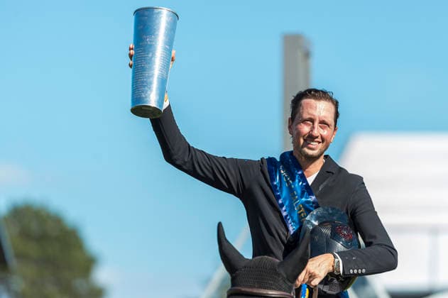 260711 Martin Fuchs of Switzerland with horse Love de Viecompetes celebrates after Falsterbo Derby during the Falsterbo Horse Show on July 11, 2026 in Falsterbo. Photo: Christian Örnberg BILDBYRAN COP 166 CO0710 ridsport equestrian falsterbo horse show ridsportlaget bbeng Falsterbo Derby jubel *** July 11, 2026: Martin Fuchs of Switzerland, riding Love de Viecompetes, celebrates after the Falsterbo Derby during the Falsterbo Horse Show on July 11, 2026 in Falsterbo. Photo by Christian Örnberg, BILDBYRAN COP 166 CO0710 equestrian sports Falsterbo Horse Show Ridsportlaget BBENG Falsterbo Derby celebration  Copyright: CHRISTIANxÖRNBERG BB260711CO149