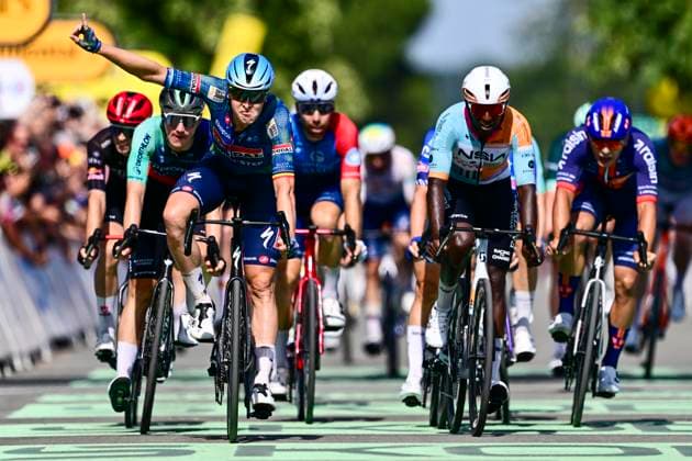 Tour de France 2026 Stage 8 BERGERAC, FRANCE - JULY 11 : Merlier Tim (BEL) of Soudal Quick Step celebrating his victory during stage 8 of the 113rd edition of Tour de France an UCI World Tour 2.UWT cycling road race stage for Men Elite of 182 km with start in Perigueux and finish in Bergerac on July 11, 2026 in Bergerac, France, 11 07 2026 ( Motordriver Kurt Vandenborre - Bergerac France  Copyright: xPeterxDexVoechtx