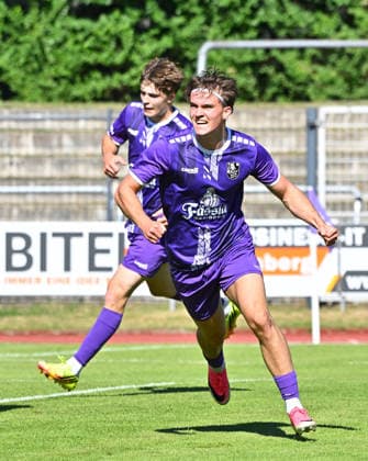 11.07.2026 - Fussball - Saison 2026 2027 - Testspiel Freundschaftsspiel - FC Eintracht Bamberg - SpVgg Greuther Fürth ( Kleeblatt ) - - Sportfoto Zink MeZi - xmexzix - regulations prohibit any use of photographs as image sequences and or quasi-video - only for editorial use - Torjubel Jubel Freude nach Treffer Tor Torschuß zum 1:0 durch Tim Gensichen (9, FC Eintracht Bamberg ) *** July 11, 2026 Soccer Season 2026–2027 Exhibition Match Friendly Match FC Eintracht Bamberg vs. SpVgg Greuther Fürth Kleeblatt Sports Photo by Zink MeZi xmexzix; regulations prohibit any use of photographs as image sequences and or quasi-video; for editorial use only. Goal celebrationCelebration, joy after a goal, shot on goal for the 1–0 lead by Tim Gensichen 9, FC Eintracht Bamberg