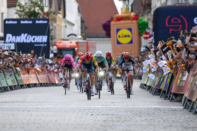 CYCLING - Tour of Austria 2026 STEYR,AUSTRIA,11.JUL.26 - CYCLING - Tour of Austria, stage 4, Steyr - Steyr. Image shows Andrea Bagioli (ITA LIDL-TREK) and Kevin Vermaerke (USA UAE TEAM EMIRATES XRG).  GEPAxpictures xChristianxMoser