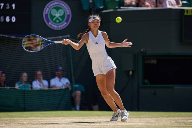 July 11, 2026, London, London, Great Britain: Xinran Sun of China returns with forehand during The Championships Wimbledon , 11.7.2026 in London (All England Lawn Tennis and Croquet Club), Great Britain Tennis 2026: Grand Slam: The Championships Wimbledon: 13th Day: Girls Singles Final: PUSHKAREVA 5:7 6:3 6:4 SUN  - ZUMAs343 20260711_zsp_s343_062 Copyright: xMathiasxSchulzx