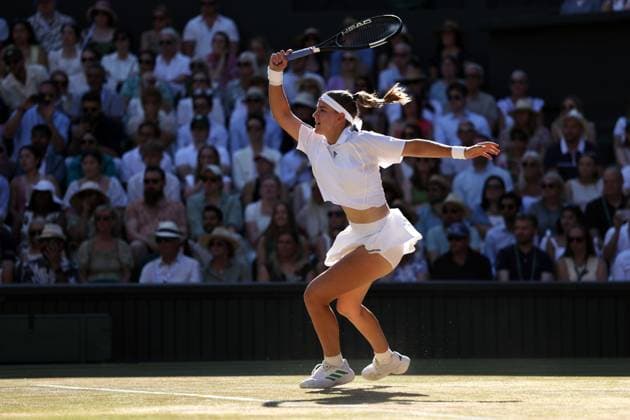 Karolina Muchova during the Ladies Singles final Wimbledon Tennis Championships, Day 13, The All England Lawn Tennis and Croquet Club, London, UK - 11 Jul 2026London The All England Lawn Tennis and United Kingdom  Copyright: xEllaxLing Shutterstockx 16981031ai