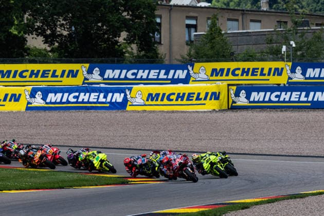 GER, Großer Preis von Deutschland, MotoGP. 11. Lauf, FIM Motorrad-Weltmeisterschaft. 11.07.2026, Sachsenring, Hohenstein-Ernstthal, GER, Großer Preis von Deutschland, MotoGP. 11. Lauf, FIM Motorrad-Weltmeisterschaft. Start zum Sprintrennen Â Foto: Alexander Trienitz Hohenstein-Ernstthal Sachsenring Sachsen Deutschland *** GER, German Grand Prix, MotoGP Round 11, FIM Motorcycle World Championship, July 11, 2026, Sachsenring, Hohenstein Ernstthal, GER, German Grand Prix, MotoGP Round 11, FIM Motorcycle World Championship Start of the Sprint Race Photo by Alexander Trienitz, Hohenstein Ernstthal, Sachsenring, Saxony, Germany