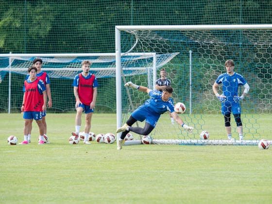 Robert Kampa (1. FC Magdeburg) haelt den Ball GER, Fussball, Trainingslager 1. FC Magdeburg, Saison 2026 2027, 11.07.2027 GER, Fussball, Trainingslager 1. FC Magdeburg, Saison 2026 2027, 11.07.2027 Amberg *** Robert Kampa of 1 FC Magdeburg holds the ball GER, Soccer, 1 FC Magdeburg training camp, 2026–2027 season, July 11, 2027 GER, Soccer, 1 FC Magdeburg Training Camp, 2026–2027 Season, July 11, 2027 Amberg Copyright: xEibner CarstenxSchweringx EP_CSG