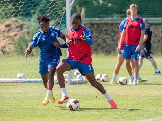 Zweikampf Daniel Heber (1. FC Magdeburg), Pierre Nadjombe (1. FC Magdeburg) GER, Fussball, Trainingslager 1. FC Magdeburg, Saison 2026 2027, 11.07.2027 GER, Fussball, Trainingslager 1. FC Magdeburg, Saison 2026 2027, 11.07.2027 Amberg *** Tackle between Daniel Heber (1 FC Magdeburg) and Pierre Nadjombe (1 FC Magdeburg), GER, Soccer, 1 FC Magdeburg Training Camp, 2026–2027 Season, July 11, 2027 GER, soccer, 1 FC Magdeburg training camp, 2026–2027 season, July 11, 2027 Amberg Copyright: xEibner CarstenxSchweringx EP_CSG