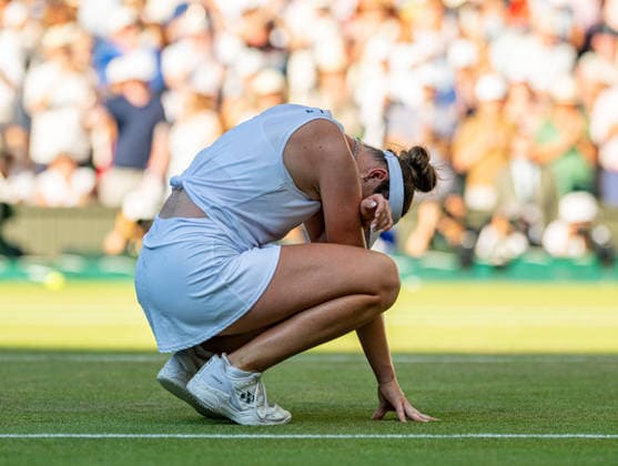 Tennis - Wimbledon Championship 2026 - Day 13 LONDON, ENGLAND - Saturday, July 11, 2026: Linda Noskova (CZE) celebrates after winning the Ladies Singles Final match on Day Thirteen of The Championships Wimbledon 2026 at the All England Lawn Tennis and Croquet Club. (Photo by Kirsten Holst Propaganda) LONDON All England Lawn Tennis and Croq GREATER LONDON ENGLAND  Copyright: xKirstenxHolstx 2026-07-11-072-Wimbledon_Day_13