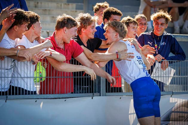 85. Deutsche Meisterschaften U20; Bochum, 11.07.2026 Finn Jakob Merheim (TuS Köln rrh.) lässt sich feiern; 85. Deutsche Meisterschaften U20 am 11.07.2026 im Lohrheidestadion, Bochum (Nordrhein-Westfalen) *** 85th German U20 Championships, Bochum, July 11, 2026: Finn Jakob Merheim of TuS Köln rrh celebrates his victory at the 85th German U20 Championships on July 11, 2026, at Lohrheidestadion in Bochum, North Rhine-Westphalia Copyright: xBEAUTIFULxSPORTS B.Hoffmannx