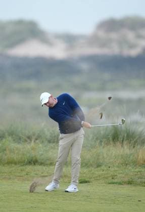 Rory McIlroy of Ireland plays his approach shot on the 4th hole. Genesis Scottish Open, Golf, The Renaissance Club, North Berwick, Scotland, UK - 11 Jul 2026North Berwick The Renaissance Club Scotland United Kingdom  Copyright: xShutterstockx 16984082ap