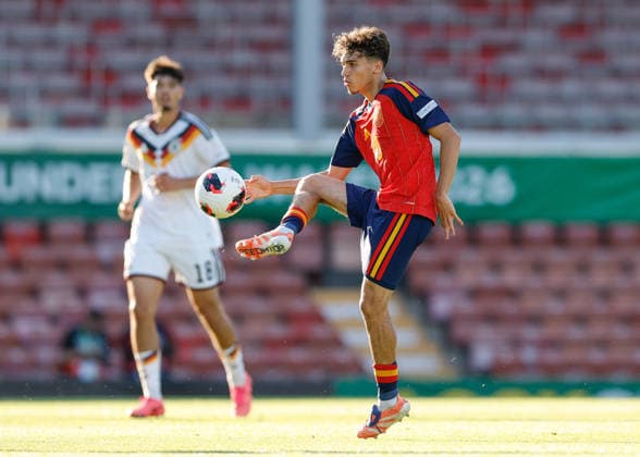 Wrexham, Wales, 11th July 2026. Thiago Pitarch of Spain passes the ball during the Spain U19 vs Germany U19 UEFA European U19 Championship Final match at The Racecourse, Wrexham. Picture credit should read: Cody Froggatt Sportimage EDITORIAL USE ONLY. No use with unauthorised audio, video, data, fixture lists, club league logos or live services. Online in-match use limited to 120 images, no video emulation. No use in betting, games or single club league player publications. SPI_026_CF_SPAIN_U19_V_GERMANY_U19_FINAL SPI-4858-0026