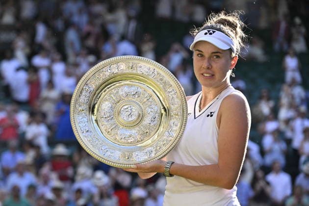 Tennis - Wimbledon 2026 - ITF - The Championships - 11 07 2026 - Tennis - Wimbledon 2026 - ITF - The Championships - 11 07 2026 - Linda Noskova bat Muchova - Republique Tcheque London  Copyright: xChryslenexCaillaud Psnewzx