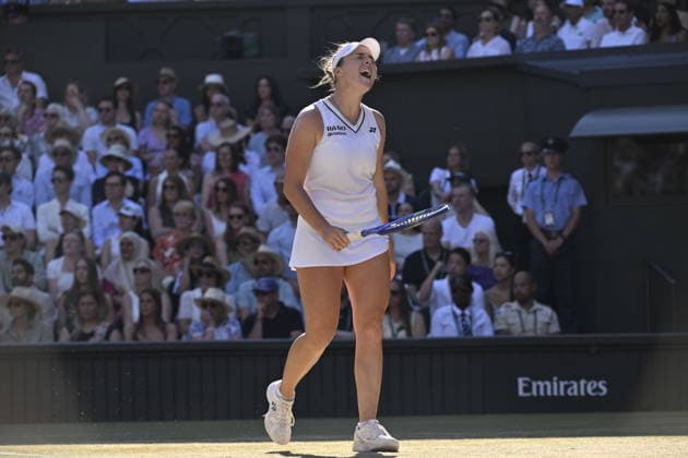 Tennis - Wimbledon 2026 - ITF - The Championships - 11 07 2026 - Tennis - Wimbledon 2026 - ITF - The Championships - 11 07 2026 - Linda Noskova bat Muchova - Republique Tcheque London  Copyright: xChryslenexCaillaud Psnewzx