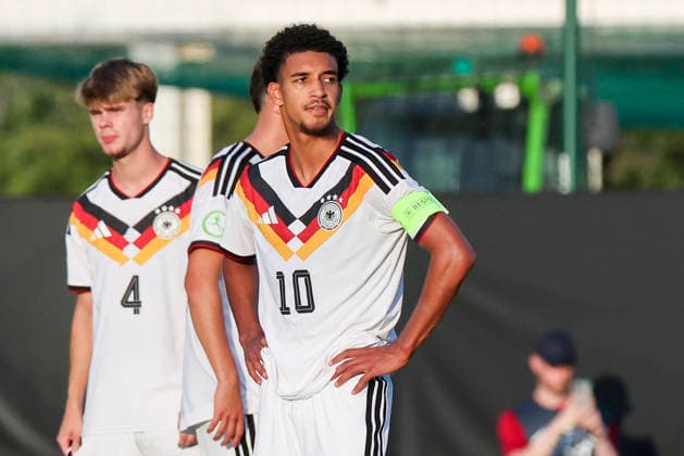 Francis Onyeka (Germany) schaut enttaeuscht, UEFA European Under-19 Championship 2026 Final, Spain v Germany, Racecourse Ground am 11. July 2026 in Wrexham, Vereinigtes Königreich. (Foto von Marco Steinbrenner DeFodi Images) Francis Onyeka (Germany) looks dejected, UEFA European Under-19 Championship 2026 Final, Spain v Germany, Racecourse Ground, July 11, 2026 in Wrexham, United Kingdom. (Photo by Marco Steinbrenner DeFodi Images) - *** Francis Onyeka (Germany) looks disappointed, 2026 UEFA European Under-19 Championship Final, Spain vs. Germany, Racecourse Ground on July 11, 2026, in Wrexham, United Kingdom. Photo by Marco Steinbrenner, DeFodi Images. Francis Onyeka of Germany looks dejected, UEFA European Under-19 Championship 2026 Final, Spain vs. Germany, Racecourse Ground, July 11, 2026, in Wrexham, United Kingdom. Photo by Marco Steinbrenner, DeFodi Images