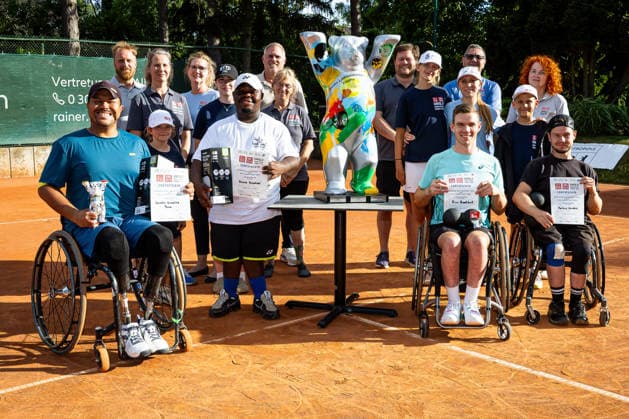 Siegerehrungen - Herren Doppel-Quad: Leandro Pena BRA und Donald Ramphadi RSA (Sieger 2026) und Finn Broadbent AUS und Marcus Laudan GER (2. Platz), 36. GERMAN OPEN 2026 - Beate Loddenkemper Trophy, Berlin, BTTC Grün-Weiß, 11.07.2026, *** Awards Ceremony: Men s Doubles Quad—Leandro Pena (BRA) and Donald Ramphadi (RSA), 2026 Champions; Finn Broadbent (AUS) and Marcus Laudan (GER), 2nd place; 36th GERMAN OPEN 2026 Beate Loddenkemper Trophy, Berlin, BTTC Grün Weiß, July 11, 2026, Copyright: xClaudioxGärtnerx