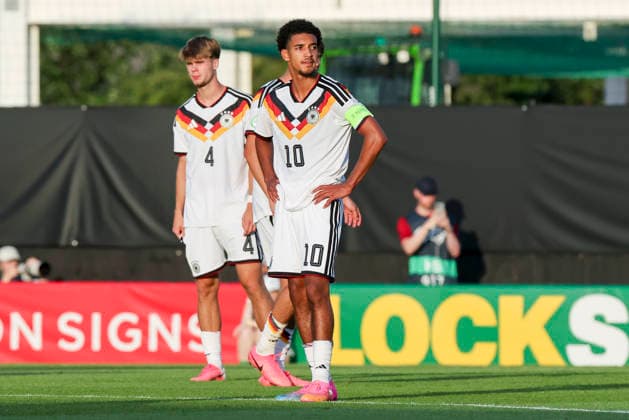 Francis Onyeka (Germany) schaut enttaeuscht, UEFA European Under-19 Championship 2026 Final, Spain v Germany, Racecourse Ground am 11. July 2026 in Wrexham, Vereinigtes Königreich. (Foto von Marco Steinbrenner DeFodi Images) Francis Onyeka (Germany) looks dejected, UEFA European Under-19 Championship 2026 Final, Spain v Germany, Racecourse Ground, July 11, 2026 in Wrexham, United Kingdom. (Photo by Marco Steinbrenner DeFodi Images) - *** Francis Onyeka (Germany) looks disappointed, 2026 UEFA European Under-19 Championship Final, Spain vs. Germany, Racecourse Ground on July 11, 2026, in Wrexham, United Kingdom. Photo by Marco Steinbrenner, DeFodi Images. Francis Onyeka of Germany looks dejected, UEFA European Under-19 Championship 2026 Final, Spain vs. Germany, Racecourse Ground, July 11, 2026, in Wrexham, United Kingdom. Photo by Marco Steinbrenner, DeFodi Images
