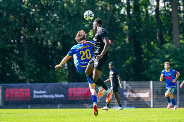 Deutschland: Fussball Regionalliga, 3. Liga, Saison 2026 27, Testspiel, SV Atlas Delmenhorst vs TSV Havelse, 11.07.2026, Städtisches Stadion an der Düsternortstraße (Delmenhorst, Niedersachsen) Lucas Bauer (SV Atlas Delmenhorst, 20) *** German Regional League (3rd Division), 2026–27 Season, Friendly Match, SV Atlas Delmenhorst vs. TSV Havelse, July 11, 2026, Municipal Stadium on Düsternortstraße, Delmenhorst, Lower Saxony; Lucas Bauer, SV Atlas Delmenhorst, 20 Copyright: xLeonxFrickx