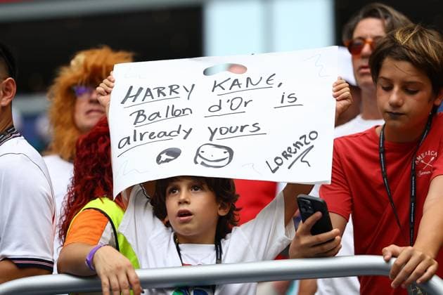 Harry Kane fan England v Norway, 2026 FIFA World Cup, WM, Weltmeisterschaft, Fussball Quarter-final, Football, Miami Stadium, Miami, Florida, USA - 11 Jul 2026Miami Miami Stadium Florida (FL) United States of America  Copyright: xMichaelxZemanek Shutterstockx 16986212f