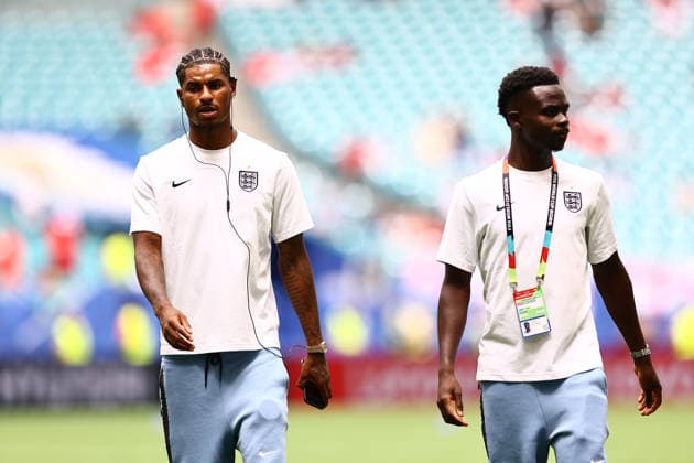 Marcus Rashford and Bukayo Saka of England ahead of kick-off England v Norway, 2026 FIFA World Cup, WM, Weltmeisterschaft, Fussball Quarter-final, Football, Miami Stadium, Miami, Florida, USA - 11 Jul 2026Miami Miami Stadium Florida (FL) United States of America  Copyright: xMichaelxZemanek Shutterstockx 16986212n