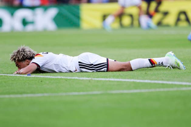 Montrell Culbreath (Germany) schaut enttaeuscht, UEFA European Under-19 Championship 2026 Final, Spain v Germany, Racecourse Ground am 11. July 2026 in Wrexham, Vereinigtes Königreich. (Foto von Marco Steinbrenner DeFodi Images) Montrell Culbreath (Germany) looks dejected, UEFA European Under-19 Championship 2026 Final, Spain v Germany, Racecourse Ground, July 11, 2026 in Wrexham, United Kingdom. (Photo by Marco Steinbrenner DeFodi Images) - *** Montrell Culbreath of Germany looks disappointed, 2026 UEFA European Under-19 Championship Final, Spain vs. Germany, Racecourse Ground on July 11, 2026, in Wrexham, United Kingdom. Photo by Marco Steinbrenner, DeFodi Images. Montrell Culbreath of Germany looks dejected, UEFA European Under-19 Championship 2026 Final, Spain vs. Germany, Racecourse Ground, July 11, 2026, in Wrexham, United Kingdom. Photo by Marco Steinbrenner, DeFodi Images