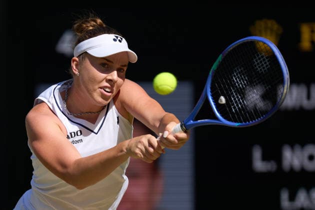 2026 Wimbledon, July 11, Ladies Final LONDON, - JULY 11: Linda Noskova of the Czech Republic plays a shot against Karolina Muchova of the Czech Republic during the 2026 Wimbledon, July 11, Ladies Final at The all England club, Wimbledon on July 11, 2026 in London, GBR. London The all England club, Wimbledon GBR Copyright: xPeterxvanxdenxBerg ISIxPhotosx 9498