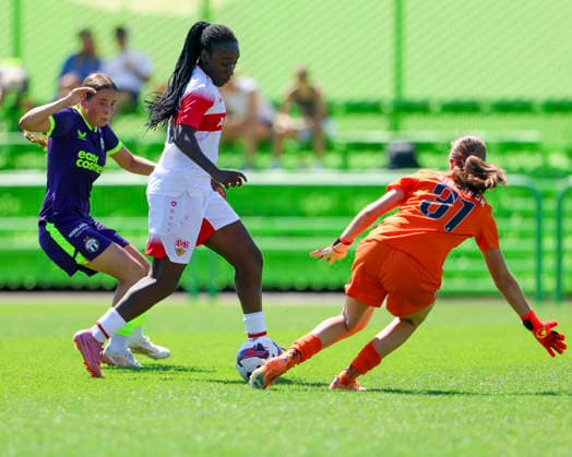 11.07.2026, SUI, Fussball, Frauen, Testspiel, Saison 2026 2027, FC Zürich vs. VfB Stuttgart Mira Arouna (21, VfB Stuttgart) Foto: Urs Ottiger IMAGO Zürich Sportzentrum Heerenschürli Zürich Switzerland *** July 11, 2026, SUI, Soccer, Women s, Friendly Match, 2026–2027 Season, FC Zurich vs. VfB Stuttgart, Mira Arouna, 21, VfB Stuttgart, Photo by Urs Ottiger, IMAGO, Zurich Sports Center Heerenschürli, Zurich, Switzerland