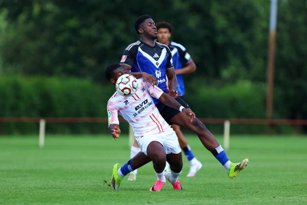 11 Burinyuy Nyuydine (Rot-Weiß Oberhausen), 32 Joel Agyekum (Hamburger SV U21, U 21 Fußball I Herren I Testspiel I Saison 2026-2027 I Rot-Weiß Oberhausen - Hamburger SV U21 I 11.07.2026 I Sportplatz Eicklingen *** 11 Burinyuy Nyuydine Rot Weiß Oberhausen, 32 Joel Agyekum Hamburger SV U21 Soccer I Men s I Friendly Match I 2026–2027 Season I Rot Weiß Oberhausen Hamburger SV U21 I July 11, 2026 I Eicklingen Sports Field