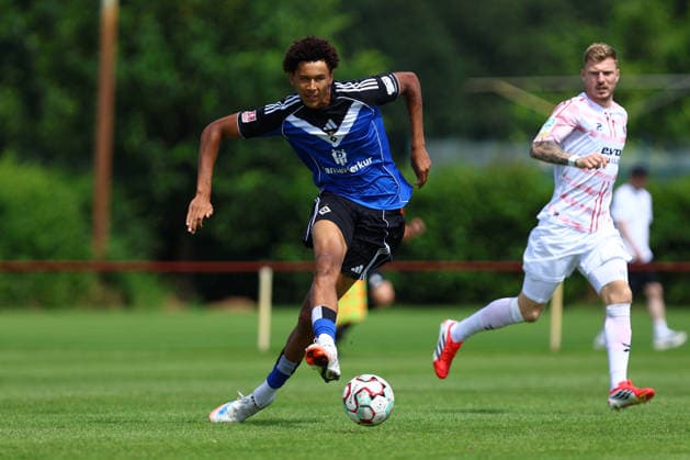 19 Jason Bissi-Mouelle (Hamburger SV U21, U 21 Fußball I Herren I Testspiel I Saison 2026-2027 I Rot-Weiß Oberhausen - Hamburger SV U21 I 11.07.2026 I Sportplatz Eicklingen *** 19 Jason Bissi Mouelle Hamburger SV U21 Soccer I Men s I Friendly Match I 2026–2027 Season I Rot Weiß Oberhausen Hamburger SV U21 I July 11, 2026 I Eicklingen Sports Field