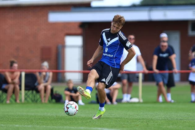 21 Finn Barkowsky (Hamburger SV U21, U 21 Fußball I Herren I Testspiel I Saison 2026-2027 I Rot-Weiß Oberhausen - Hamburger SV U21 I 11.07.2026 I Sportplatz Eicklingen *** 21 Finn Barkowsky Hamburger SV U21 Soccer I Men s I Friendly Match I 2026–2027 Season I Rot Weiß Oberhausen vs. Hamburger SV U21 I July 11, 2026 I Eicklingen Sports Field