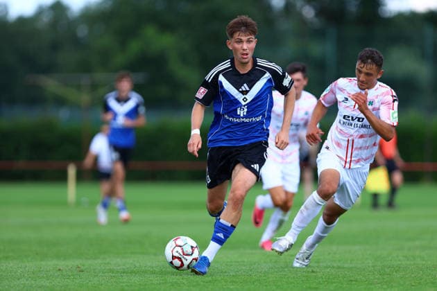 2 Dorian Migalic (Hamburger SV U21, U 21 Fußball I Herren I Testspiel I Saison 2026-2027 I Rot-Weiß Oberhausen - Hamburger SV U21 I 11.07.2026 I Sportplatz Eicklingen *** 2 Dorian Migalic Hamburger SV U21 Soccer I Men s Team I Friendly Match I 2026–2027 Season I Rot Weiß Oberhausen vs. Hamburger SV U21 I July 11, 2026 I Eicklingen Sports Field