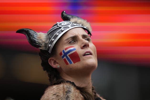 Fotball-VM 2026: Norge - England Miami Gardens, Florida , USA 20260711. Norske supportere under kvartfinalen i fotball-VM 2026 mellom Norge og England pa Miami stadion. Foto: Fredrik Varfjell NTB Miami Gardens, Florida USA EDITORIAL USE ONLY. RESTRICTED USE FOR BETTING COMPANIES Ref:_SPOUN3JCnkxVwc.jpg *** 2026 World Cup: Norway vs. England, Miami Gardens, Florida, USA 20260711 Norwegian fans during the quarterfinal match of the 2026 World Cup between Norway and England at Miami Stadium. Photo: Fredrik Varfjell, NTB, Miami Gardens, Florida, USA. EDITORIAL USE ONLY. RESTRICTED USE FOR BETTING COMPANIES  Copyright: xFredrikxVarfjellx xNTBx