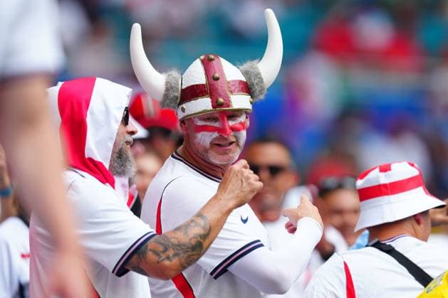 England fans England v Norway, 2026 FIFA World Cup, WM, Weltmeisterschaft, Fussball Quarter-final, Football, Miami Stadium, Miami, Florida, USA - 11 Jul 2026Miami Miami Stadium Florida (FL) United States of America  Copyright: xJavierxGarcia Shutterstockx 16986211ad