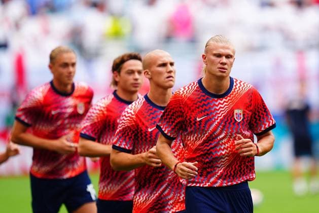 Norway v England - FIFA World Cup, WM, Weltmeisterschaft, Fussball 2026 - Quarter Final MIAMI GARDENS, FLORIDA - JULY 11: Norway’s Erling Haaland warms up before the 2026 FIFA World Cup quarterfinal match between Norway and England at Miami Stadium in Miami Gardens, Florida, United States, on July 11, 2026. Evrim Aydin Anadolu Florida United States. Editorial use only. Please get in touch for any other usage.  Copyright: x2026xAnadoluxEvrimxAydinx