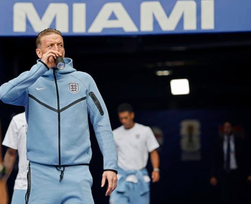 July 11, 2026, Miami, Florida, United States: Goalkeeper Jordan Pickford of England arrives for the match between Norway and England for the quarterfinals of the FIFA World Cup, WM, Weltmeisterschaft, Fussball 2026 at Miami Stadium (Hard Rock Stadium) in Miami, Florida, United States on July 11, 2026. Photo: DiaEsportivo FIFA World Cup 2026, Norway Vs England, Miami, United States  - ZUMAh208 20260711_zsp_h208_018 Copyright: xHeulerxAndreyx
