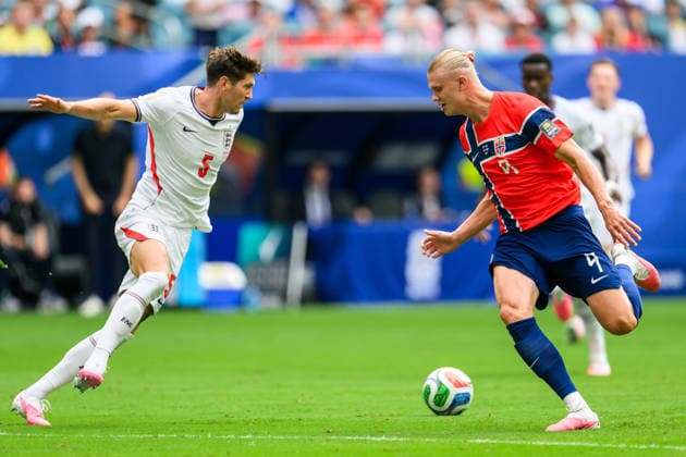 260711 John Stones of England and Erling Braut Haaland of Norway during the FIFA World Cup, WM, Weltmeisterschaft, Fussball 2026 quarter-final football match between Norway and England on July 11, 2026 in Miami. Photo: Jon Olav Nesvold BILDBYRAN COP 217 VG0992 bbeng fotboll football soccer fotball vm fotbolls-vm fotball-vm fotbolls-vm 2026 fifa world cup 2026 kvartfinale kvartsfinal quarterfinal quarter-final england norge norway *** July 11, 2026: John Stones of England and Erling Braut Haaland of Norway during the 2026 FIFA World Cup quarterfinal soccer match between Norway and England on July 11, 2026 in Miami. Photo by Jon Olav Nesvold, BILDBYRAN COP 217 VG0992 bbeng soccer football fotball World Cup 2026 FIFA World Cup 2026 quarterfinal quarterfinal quarter final England Norway  Copyright: JONxOLAVxNESVOLD BB260711JE052
