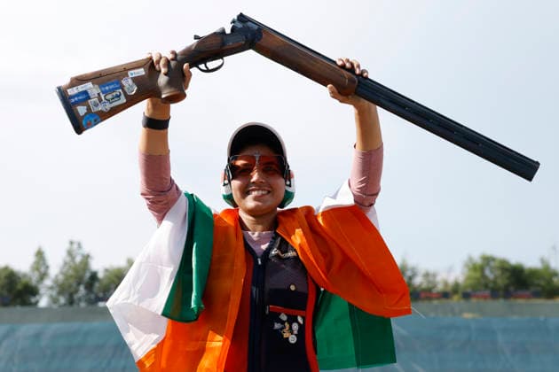ISSF World Cup Shotgun Neeru Neeru of India celebrates winning a gold medal during the ISSF World Cup Shotgun on day five at the Concaverde Shooting Range in Lonato del Garda, Italy, on July 11, 2026. Lonato del Garda Italy  Copyright: xRichardxMorganox originalFilename:morgano-issfworl260711_npn0c.jpg