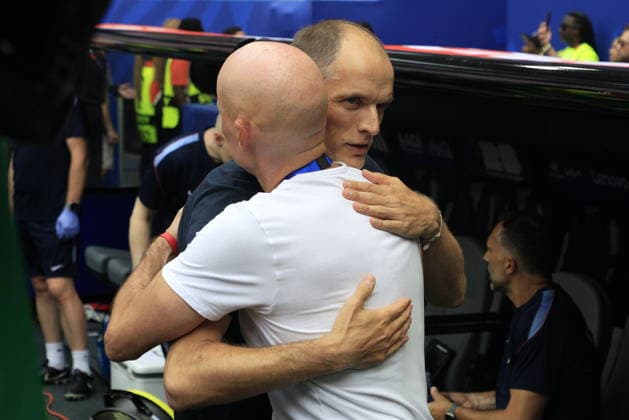 FIFA World Cup, WM, Weltmeisterschaft, Fussball 2026 quarterfinals - Norway vs England England s head coach Thomas Tuchel (L) and Norway s head coach Stale Solbakken (R) embrace ahead of the FIFA World Cup 2026 quarterfinals match Norway against England, in Miami, Florida, USA, 11 July 2026. MIAMI United States  Copyright: xSHAWNxTHEWx